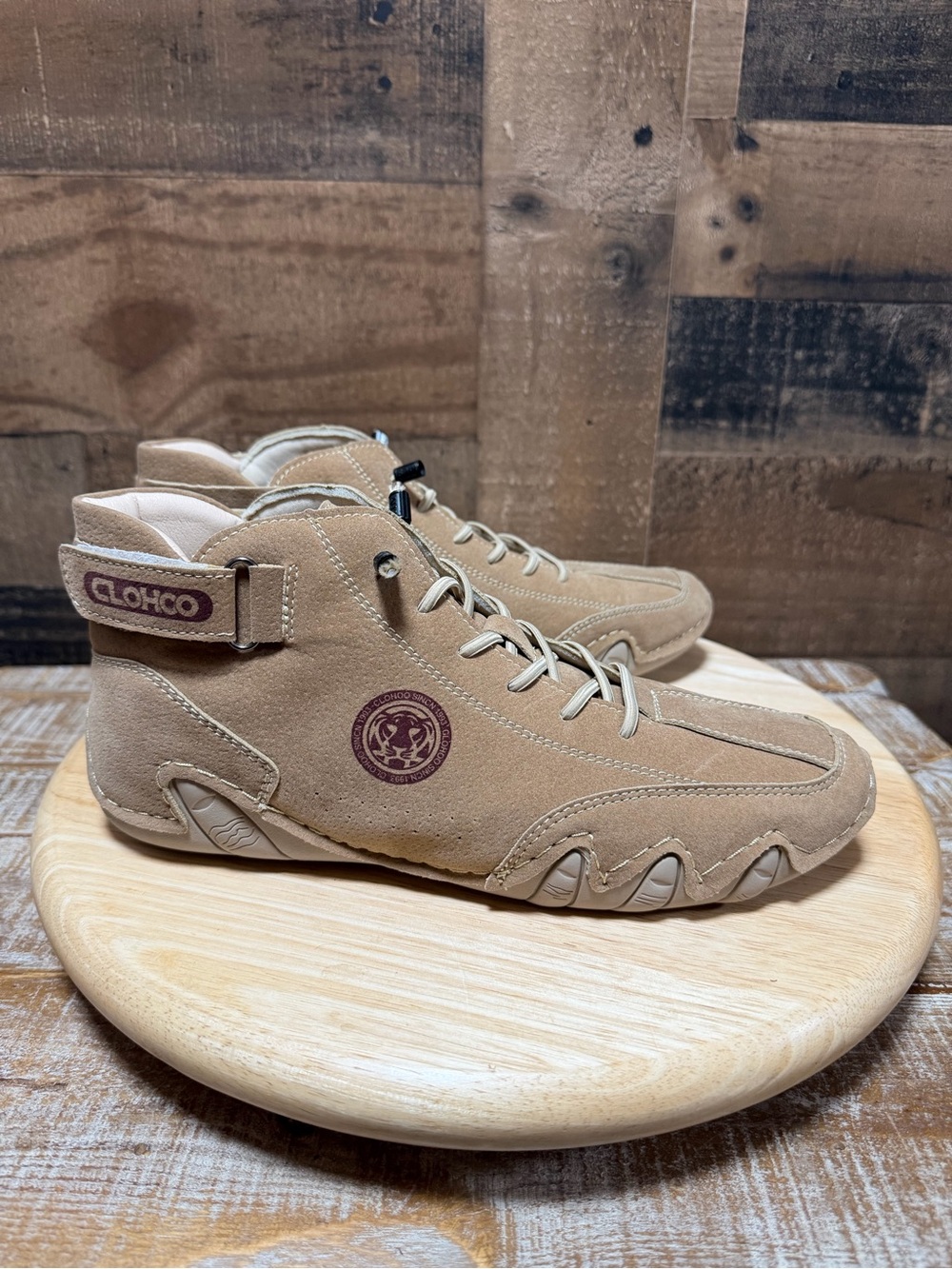 CLOHOO Mens 6.5 High Top Suede Driving Shoes Tan Beige 245 New Without Box
